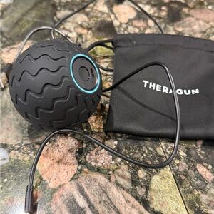 Theragun Black Wave Solo